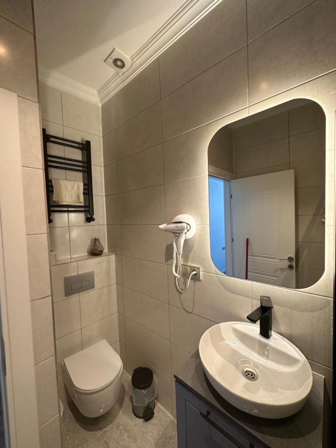 Center Of City In Besiktas 2 Plus 1 With 2 Bathroom And 3 Air Conditioner Κωνσταντινούπολη Εξωτερικό φωτογραφία
